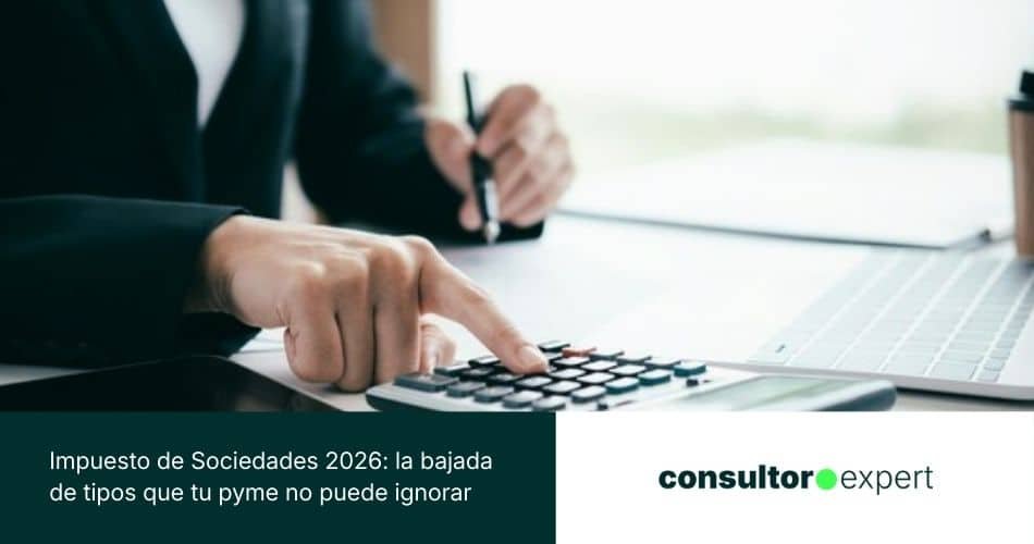 asesor calculando el impuesto de sociedades